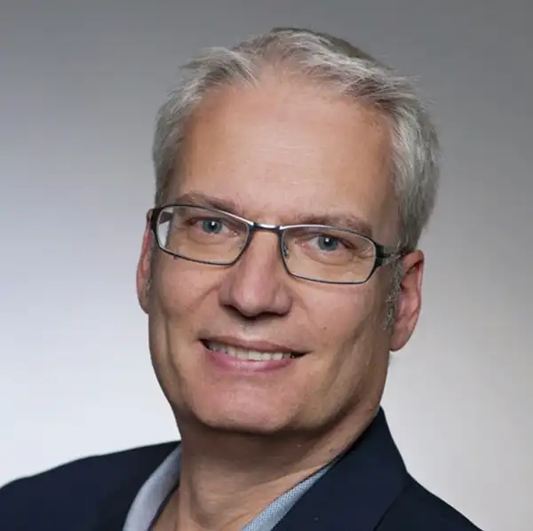 Stefan-Eichmueller-bio-opt